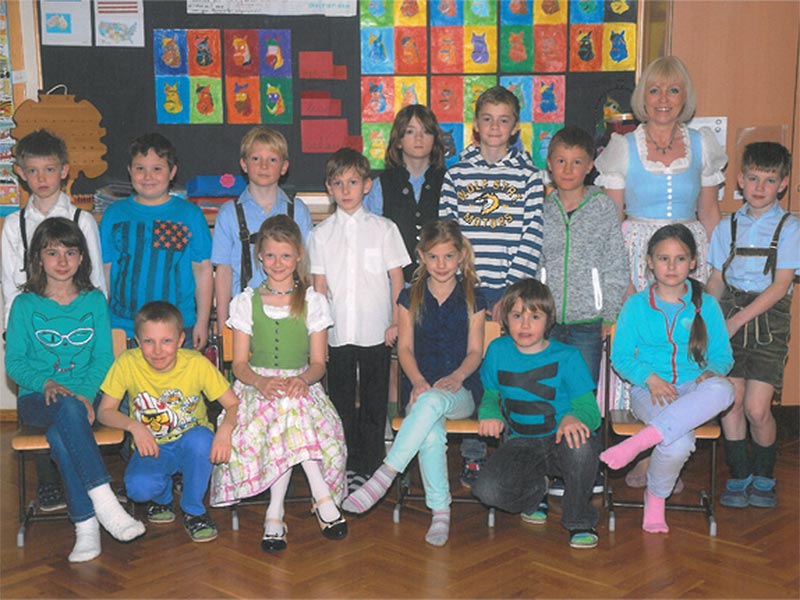 4. Klasse - Dipl. Pädn. Regine Zemen