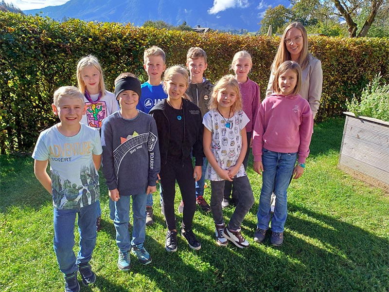 4. Klasse mit Klassenlehrerin Christina Tobisch, BEd