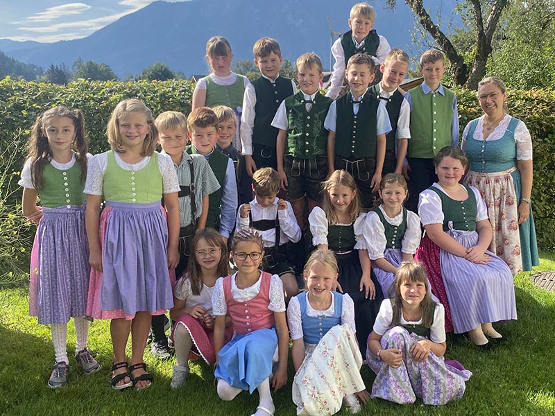 3. Klasse mit Klassenlehrerin Dipl. Päd. Birgit Freller